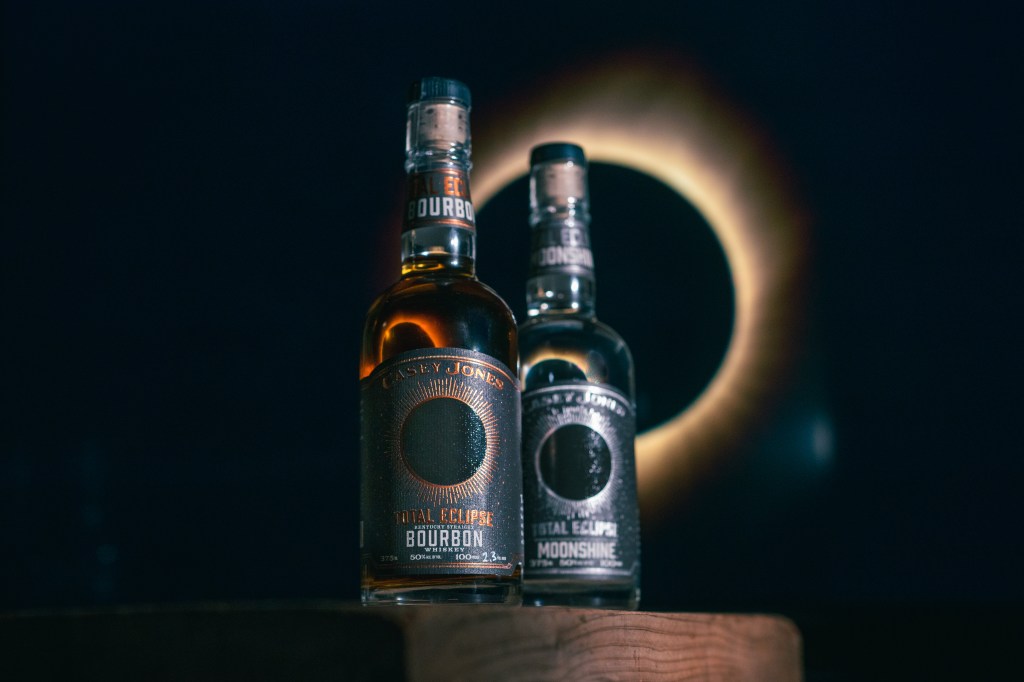Casey Jones and the total eclipse of your&nbsp;bar