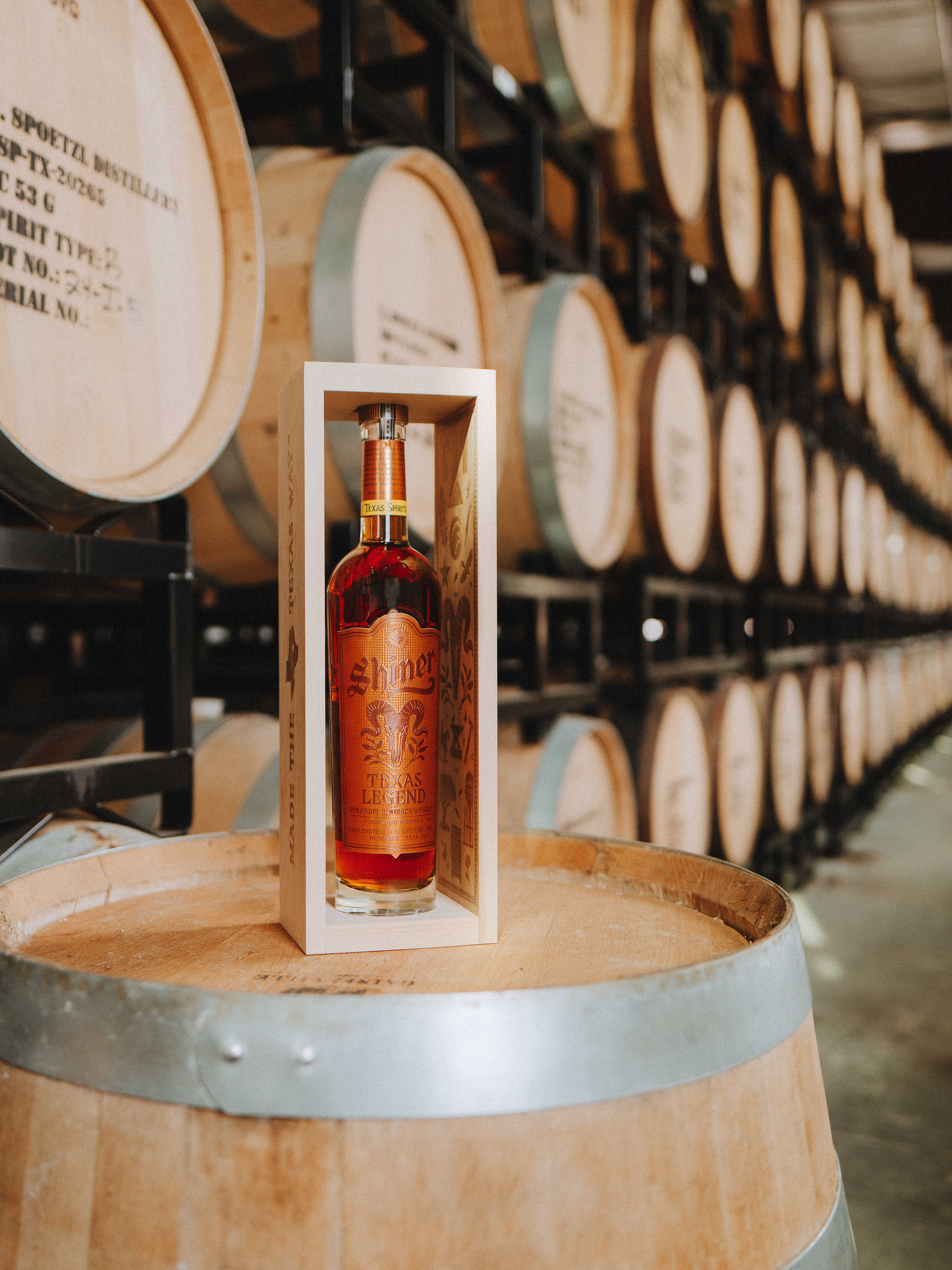 THE IRIDESCENT CASK 6年 70cl 53.9% A new Texas legend is born as Shiner steps into the whiskey game